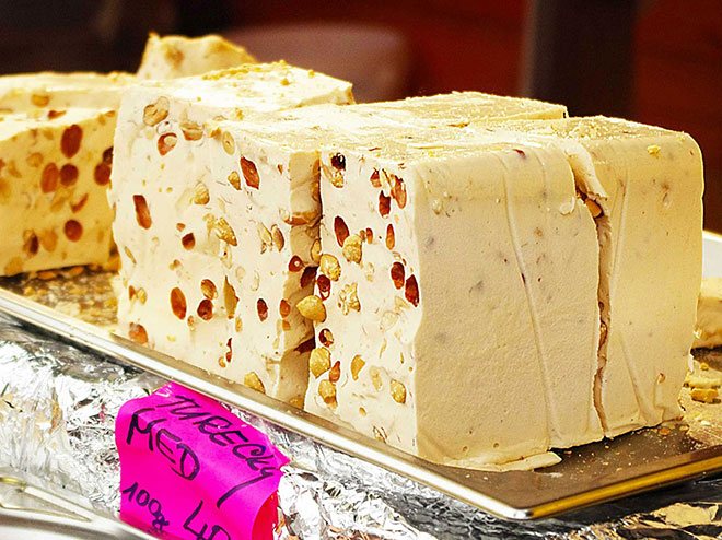 Halva is allowed during breastfeeding, but the composition must be taken into account