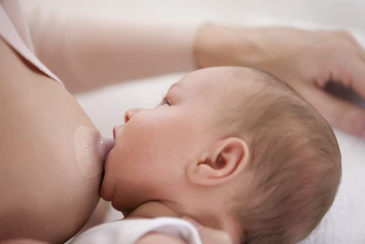 How to use breastfeeding pads