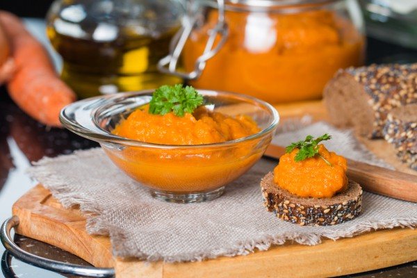 How to beautifully serve squash caviar