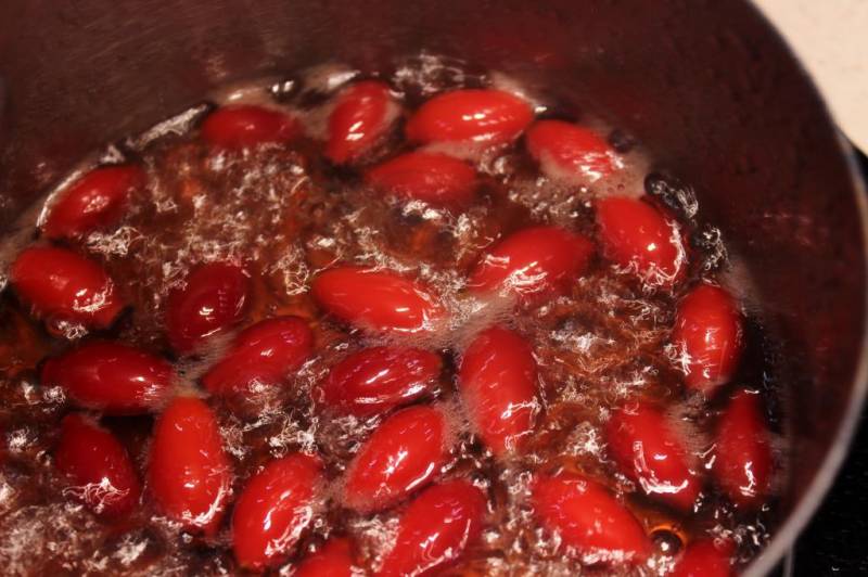 Dried fruit compote during breastfeeding: ingredients, recipe, benefits and harms