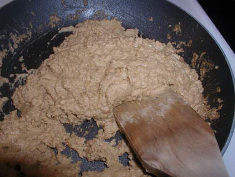 Is halva allowed during breastfeeding in the first month?